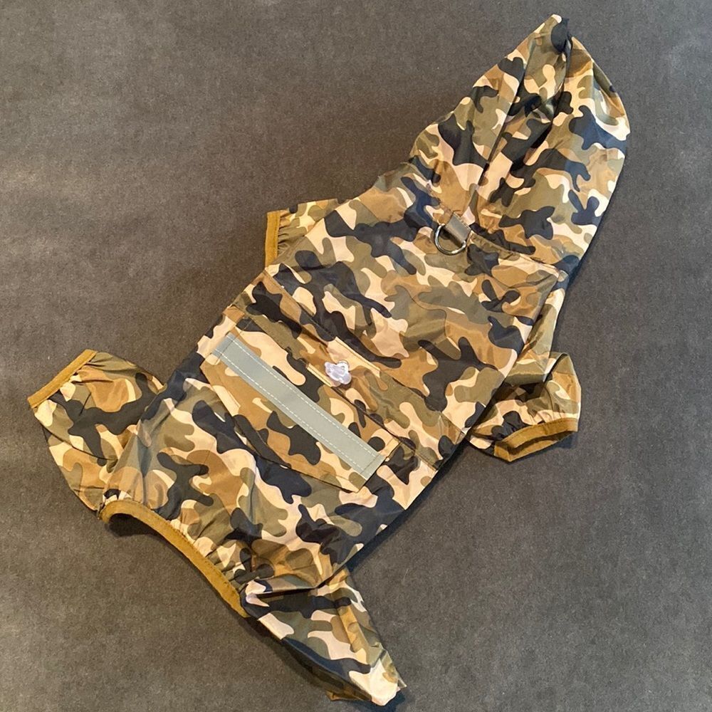 Dog Coat Jacket Suit with Hoodie Camouflage Design D-Ring for Leash Size L NWOT